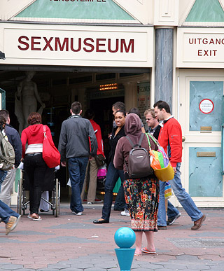 Pretty amsterdam hookers fucking their paying customers