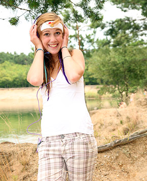 Cute daring teenage sweetie rubbing her wet pussy publicly