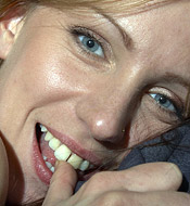 Strange old senior banging a much younger teenage beauty