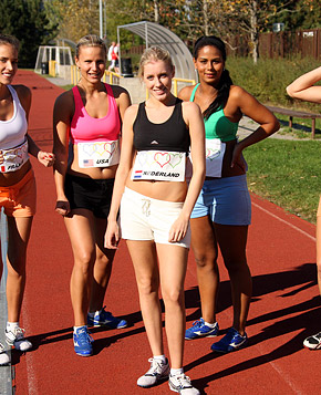 Very hot nude sporty teenagers enjoy showering together