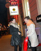 Two very hairy horny lesbians like banging in a big bed