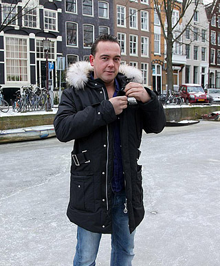 Horny indian chap shagging a hot blonde prostitute hard