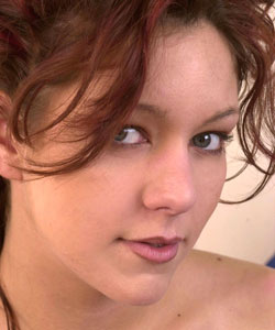 Screen test with lovely Axelle, dildos and bj