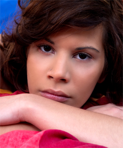 Coco Charnelle new hot brunette toying under the duvet!