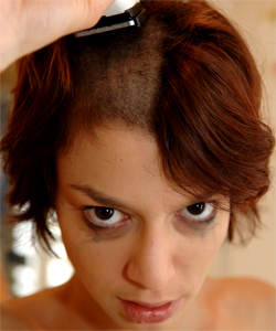  Eliska closely shaved head with the Super vibrator! 