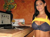 Raylene - Raylene busty girlfriend fucked on sex tape!