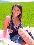 Sizzling teen amateur Kinzie loves to tickle her juicy snatch on a hot sunny day