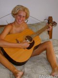 Hot teen gets off playing guitar in the nude