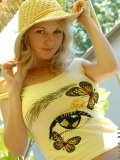 Big titted blonde with native hat expose her yummy assets