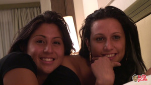Puta Locura – Threesome with two sisters